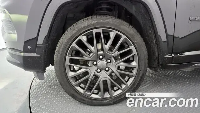 Jeep Compass 2022 — Şəkil 12/30