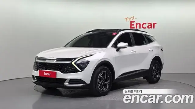 Kia Sportage 2023 — Фото 1/20