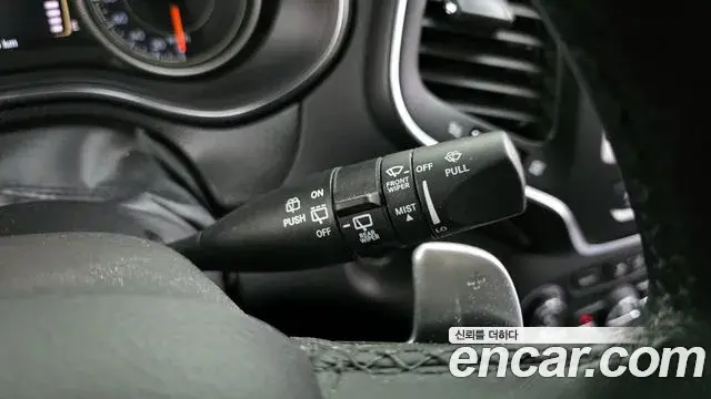 Jeep Cherokee 2019 — Фото 19/20