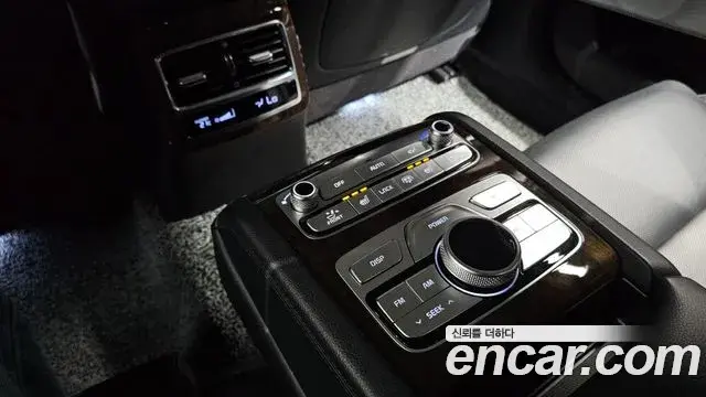 Kia The K9 2018 — Şəkil 34/34