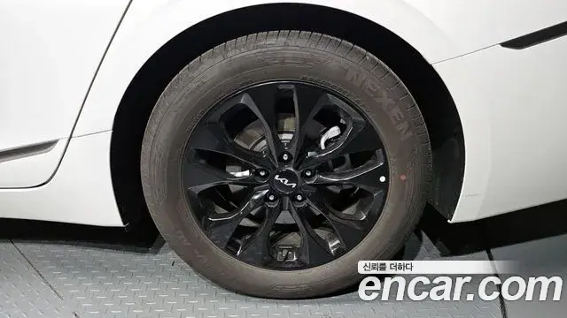 Kia K8 2025 — Photo 13/31