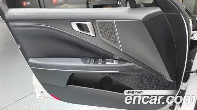 Kia K8 2025 — Photo 10/31