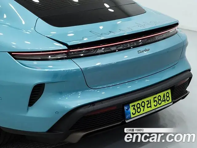 Porsche Taycan 2025 — Photo 15/20