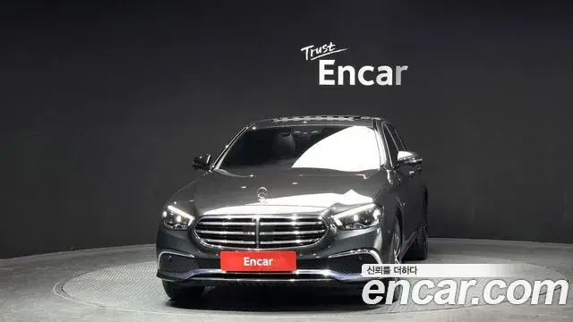 Mercedes-Benz E-Class 2021 — Фото 2/20