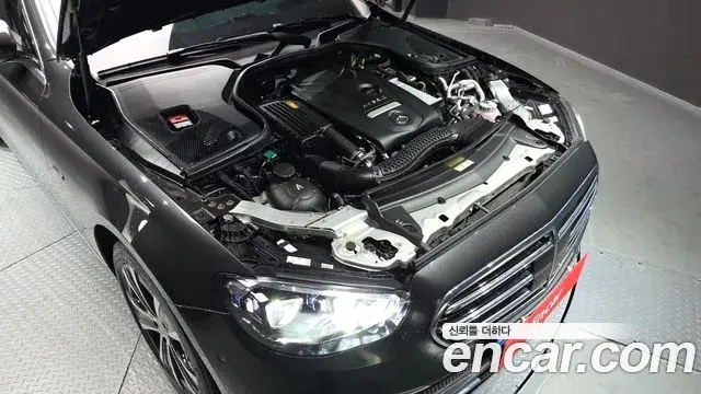 Mercedes-Benz E-Class 2021 — Фото 5/20