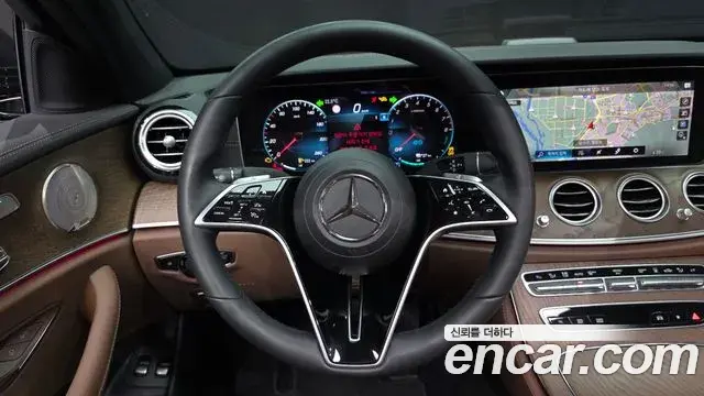 Mercedes-Benz E-Class 2021 — Фото 12/20