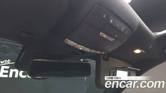 Mercedes-Benz E-Class 2021 — Photo 3/31