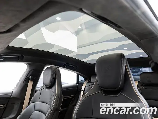 Porsche Taycan 2025 — ფოტო 4/20
