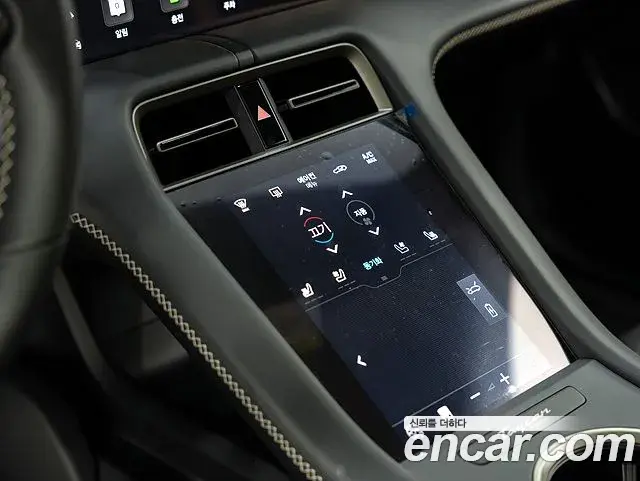 Porsche Taycan 2025 — ფოტო 3/20