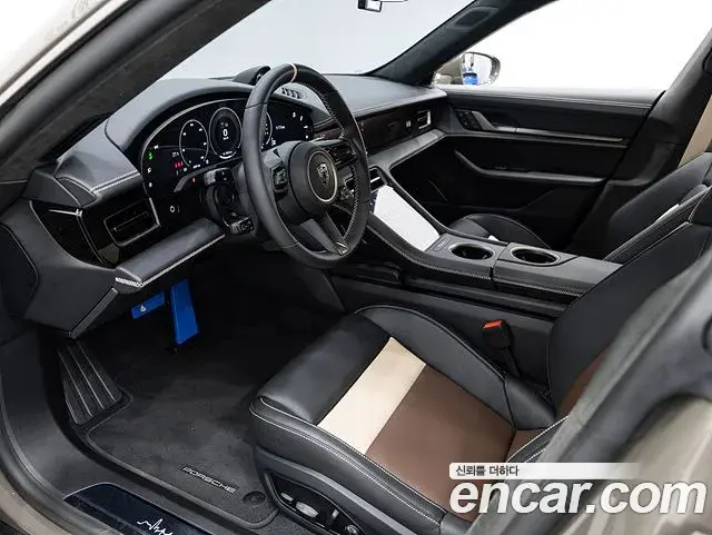 Porsche Taycan 2025 — ფოტო 16/20