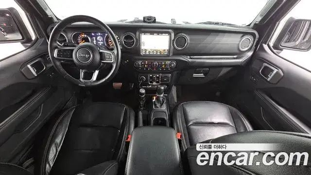 Jeep Wrangler 2018 — Şəkil 10/20
