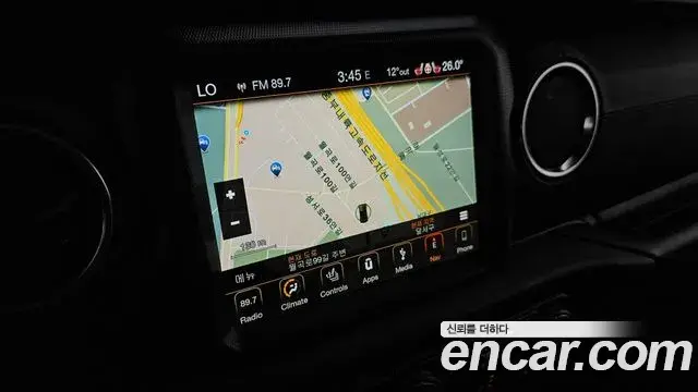 Jeep Wrangler 2018 — Şəkil 18/20