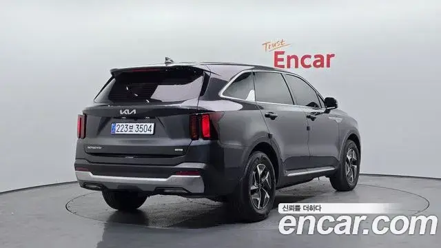Kia Sorento 2025 — ფოტო 13/33