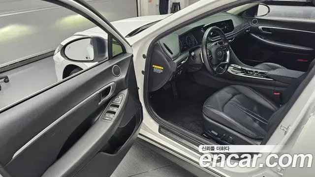 Hyundai Sonata Hybrid 2020 — Şəkil 19/33