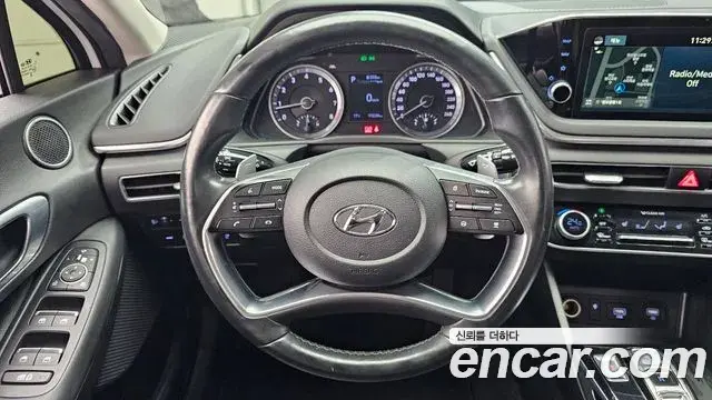 Hyundai Sonata Hybrid 2020 — Şəkil 11/33