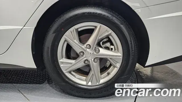 Hyundai Sonata Hybrid 2020 — Şəkil 12/33