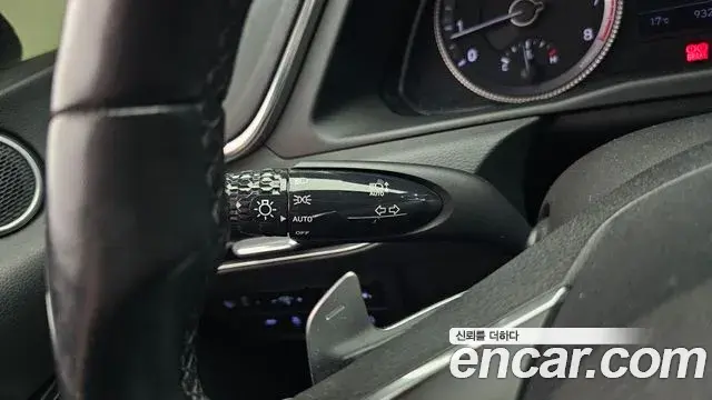 Hyundai Sonata Hybrid 2020 — Şəkil 29/33