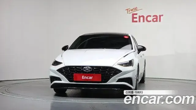 Hyundai Sonata Hybrid 2022 — ფოტო 11/33