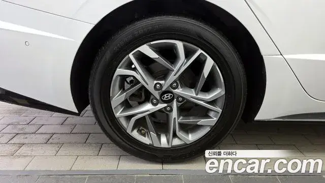 Hyundai Sonata Hybrid 2022 — ფოტო 18/33