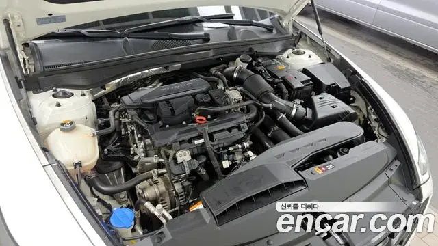 Hyundai Sonata Hybrid 2022 — ფოტო 2/33
