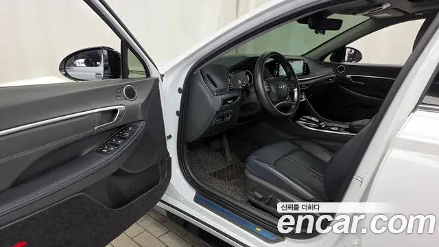 Hyundai Sonata Hybrid 2022 — ფოტო 7/33