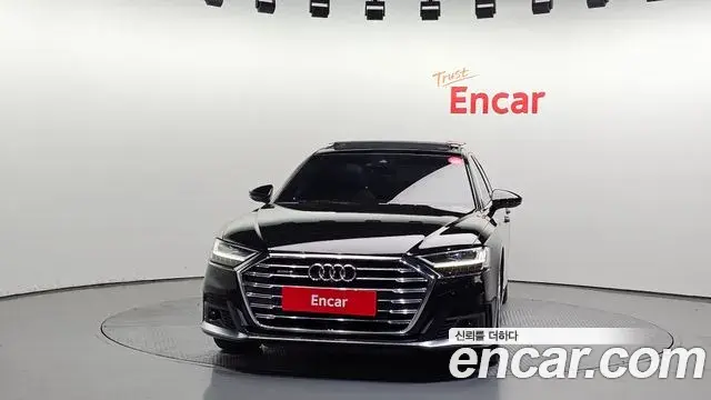 Audi A8 2021 — ფოტო 7/31