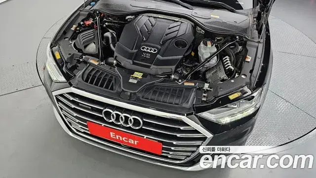 Audi A8 2021 — ფოტო 24/31