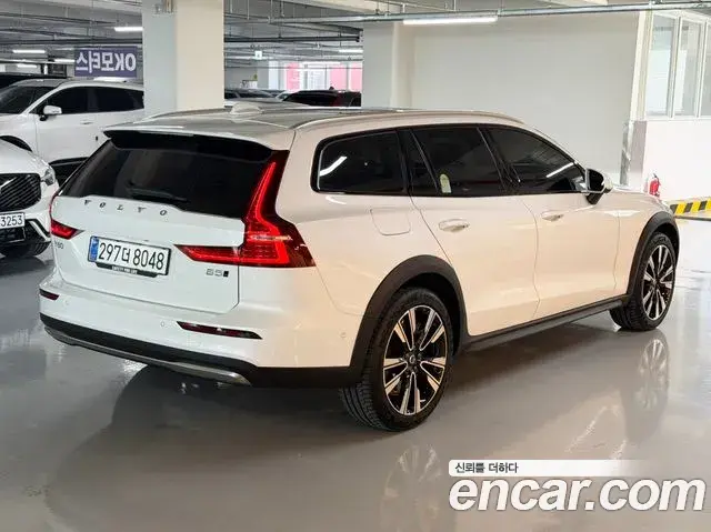 Volvo V60 Cross Country 2025 — Şəkil 7/20