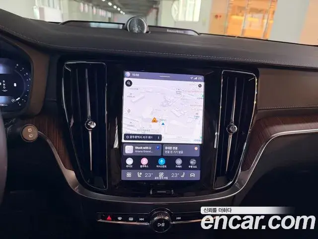 Volvo V60 Cross Country 2025 — Şəkil 9/20