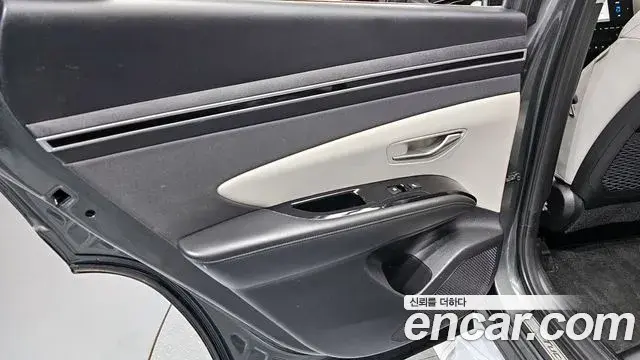 Hyundai Tucson Hybrid 2021 — ფოტო 26/33