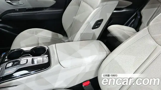 Hyundai Tucson Hybrid 2021 — ფოტო 4/33