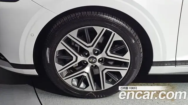 Hyundai Grandeur Hybrid 2023 — ფოტო 7/20