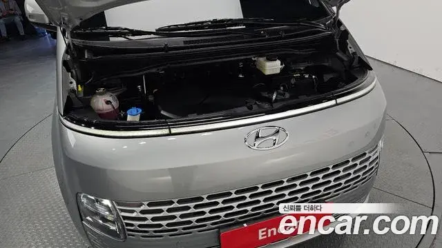 Hyundai Staria 2023 — Photo 6/20