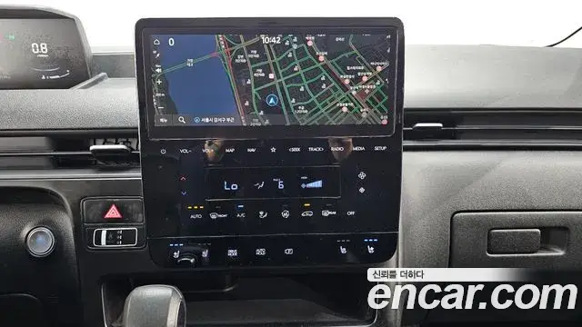 Hyundai Staria 2023 — Photo 18/20