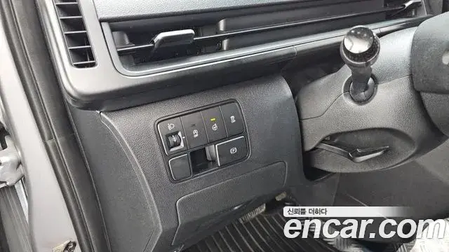 Hyundai Staria 2023 — Photo 12/20