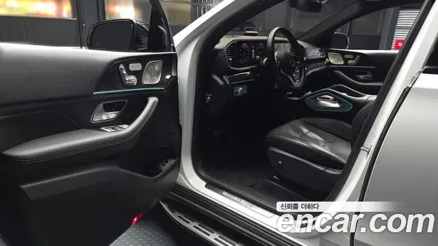 Mercedes-Benz GLE-Class 2022 — Photo 20/36
