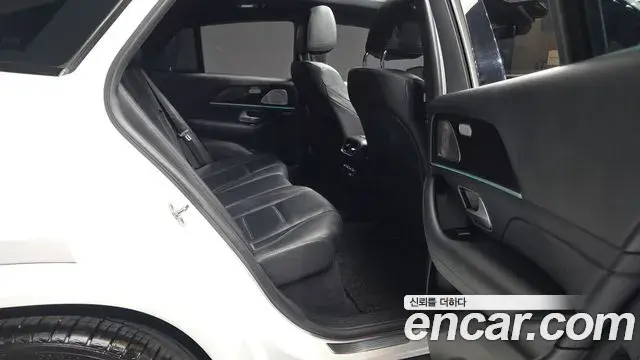 Mercedes-Benz GLE-Class 2022 — Photo 29/36