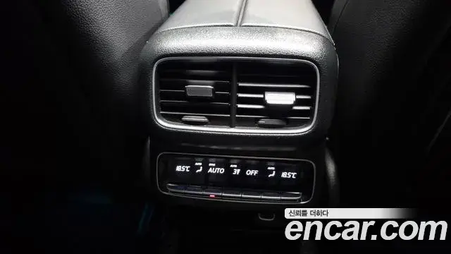 Mercedes-Benz GLE-Class 2022 — Photo 33/36