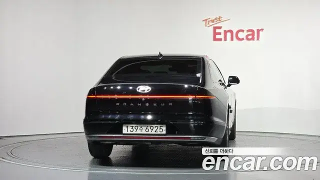 Hyundai Grandeur Hybrid 2023 — ფოტო 3/20