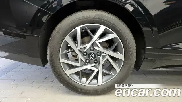 Hyundai Grandeur Hybrid 2023 — ფოტო 7/20