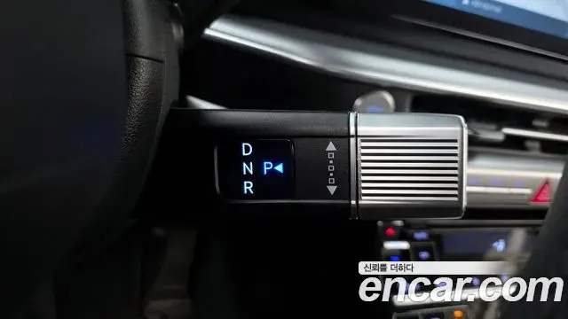 Hyundai Grandeur Hybrid 2023 — ფოტო 10/20