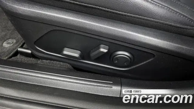 Hyundai Grandeur Hybrid 2023 — ფოტო 6/20