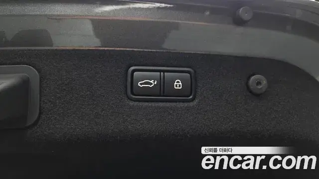 Genesis G70 2019 — ფოტო 32/34