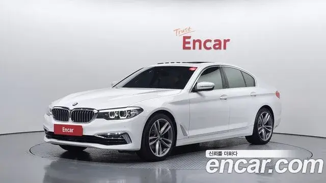 BMW 5 Series 2020 — Фото 1/20