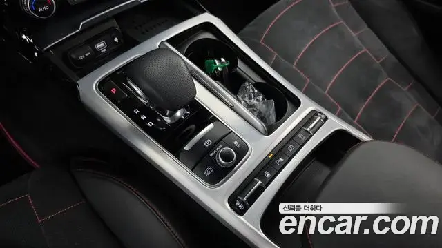 Kia Stinger 2023 — Фото 9/20