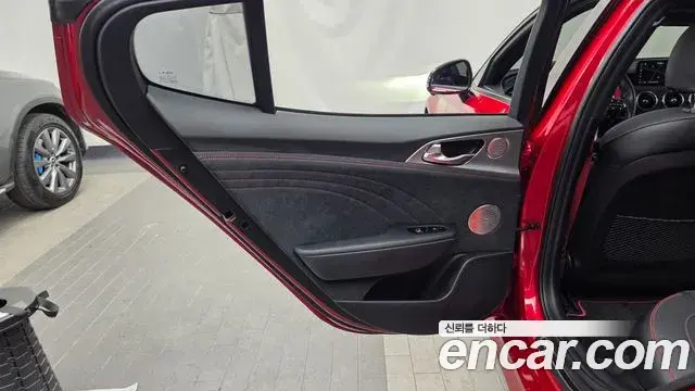 Kia Stinger Meister 2023 — Photo 25/38