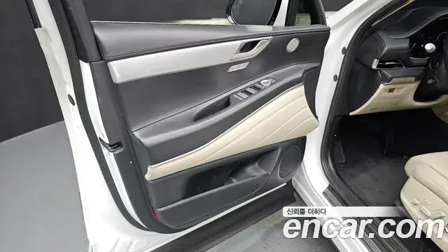 Genesis GV80 2022 — ფოტო 29/32