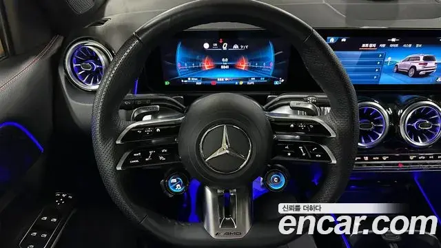 Mercedes-Benz GLB-Class 2025 — ფოტო 17/20