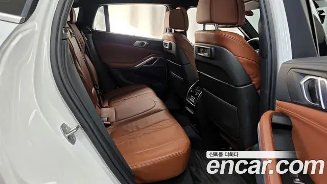 BMW X6 2022 — ფოტო 18/20