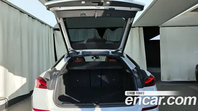 BMW X6 2022 — ფოტო 13/20